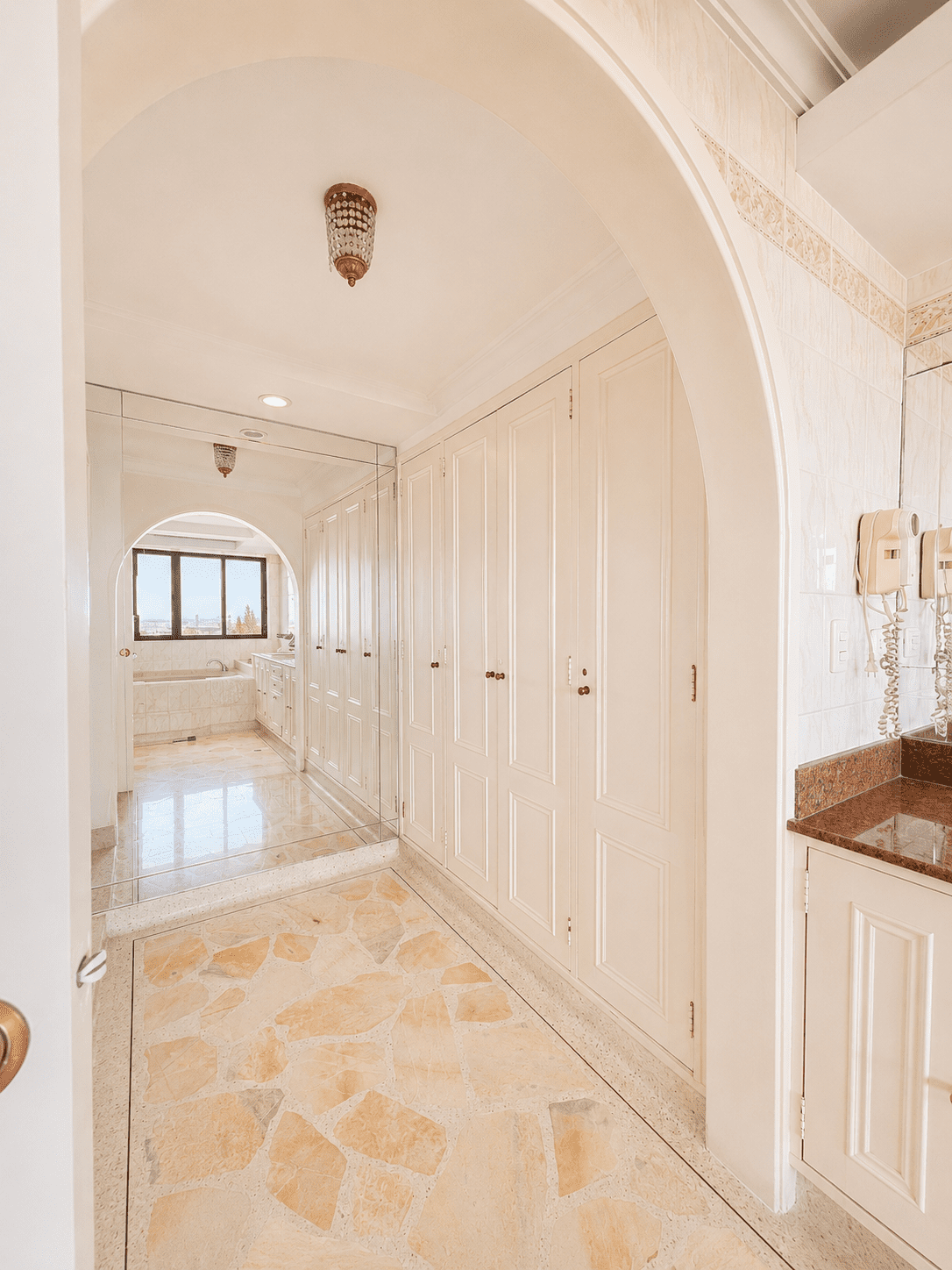 Apartamento Edificio Belleview 250 m2